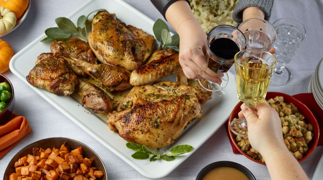 Şükran günü yemeği hazırlık soruları?  Jennie-O Türkiye Mağazası’nda cevaplar var: 1-800-TÜRKİYE’yi arayın