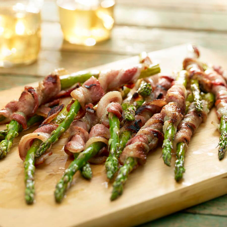 asparagus spears wrapped in bacon