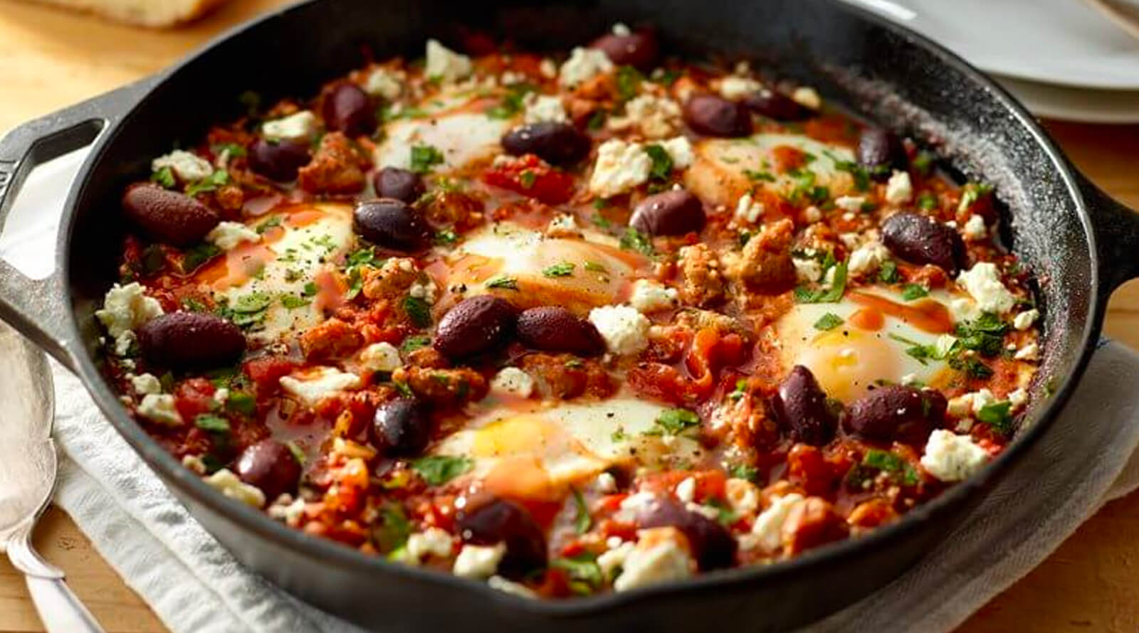 A delicious cask iron skillet filled with turkey shakshuka